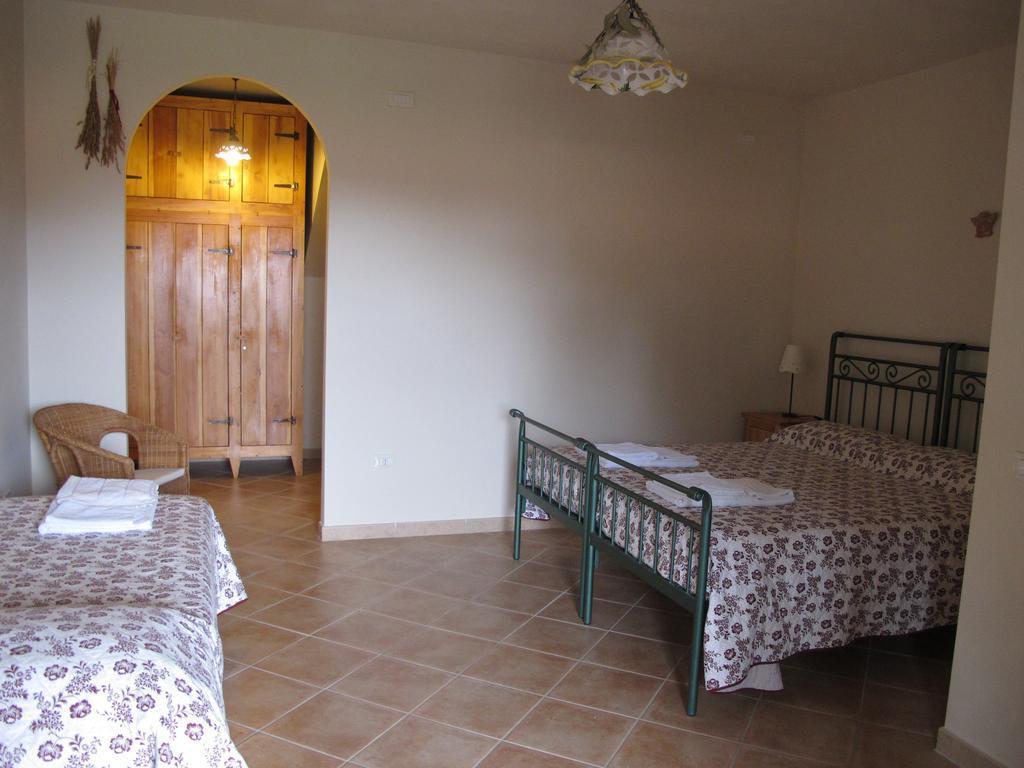 Agriturismo Antica Chiesa San Fantino Torraca Екстериор снимка