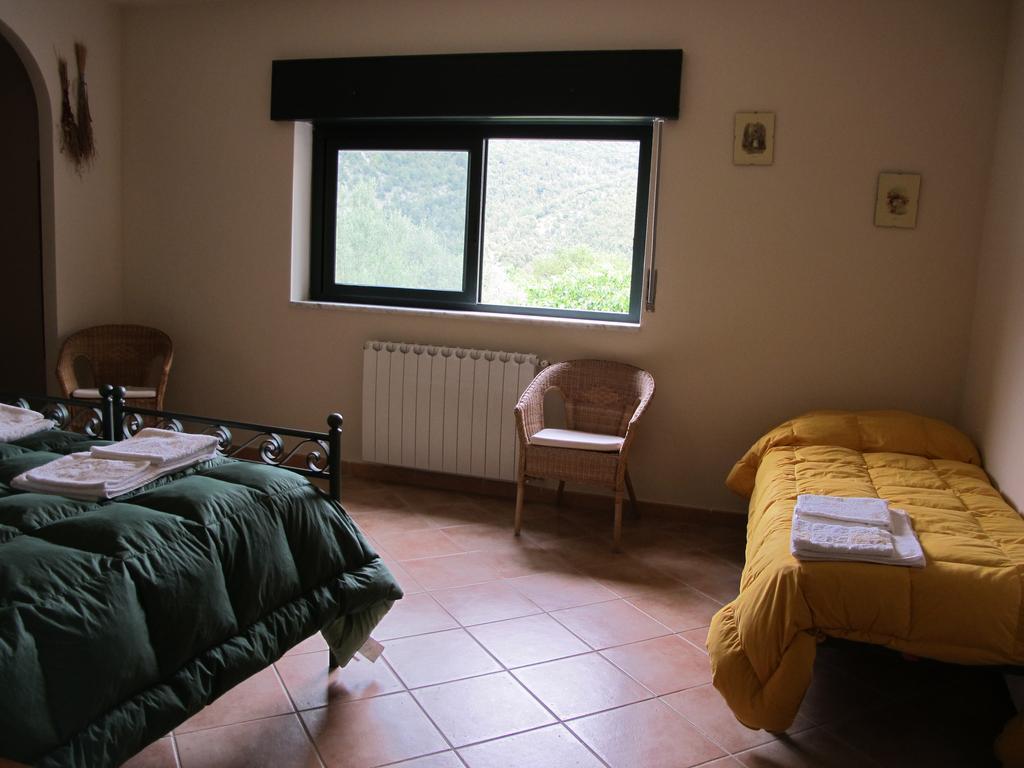 Agriturismo Antica Chiesa San Fantino Torraca Екстериор снимка
